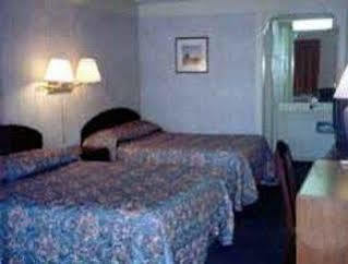 Travelodge By Wyndham Area Hotel